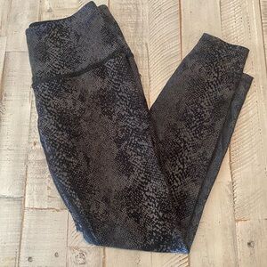 Beyond Yoga Python designed 7/8